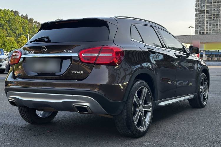 Used Mercedes-Benz GLA 2015 GLA 220 4MATIC Luxury Model Exterior 4