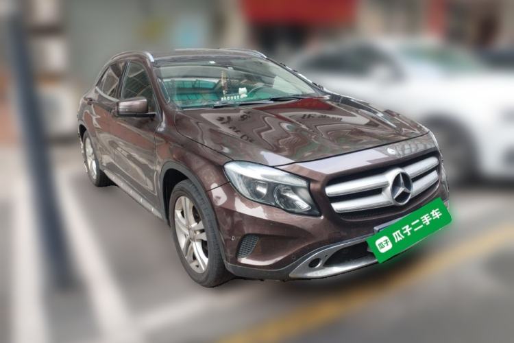 Used Mercedes-Benz GLA 2015 GLA 200 Sport Edition Front Right 45 Deg