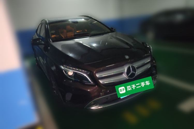 Used Mercedes-Benz GLA 2015 GLA 200 Fashion Model Front Right 45 Deg