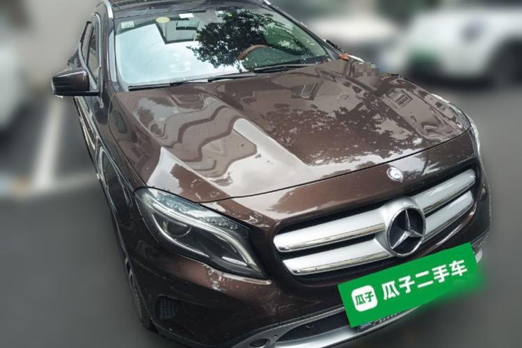 Used Mercedes-Benz GLA 2015 GLA 200 Fashion Model Front Right 45 Deg