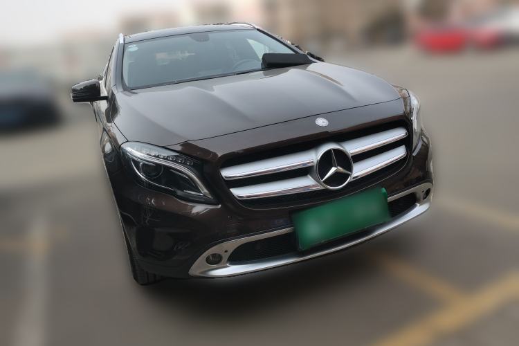 Used Mercedes-Benz GLA 2015 GLA 220 4MATIC Fashion Model Front Right 45 Deg