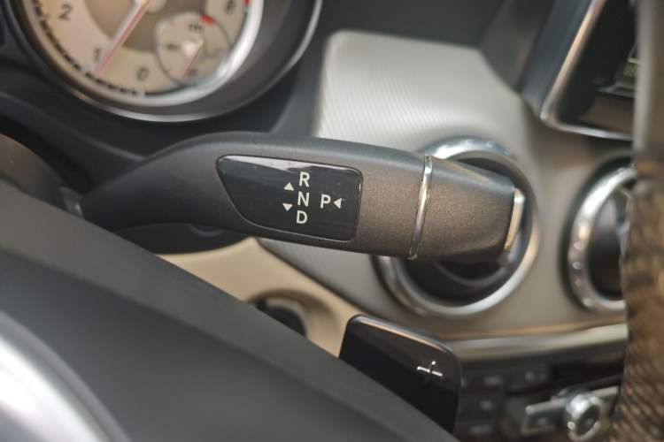 Used Mercedes-Benz GLA 2015 GLA 200 Sport Edition Gear Lever