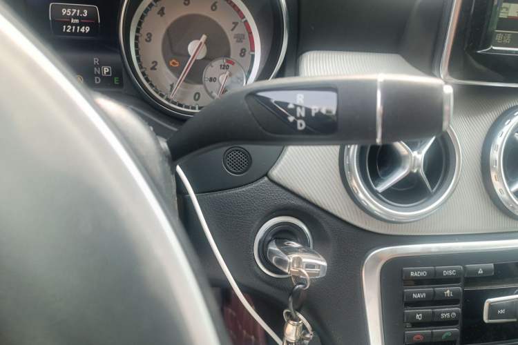 Used Mercedes-Benz GLA 2015 GLA 200 Sport Edition Gear Lever