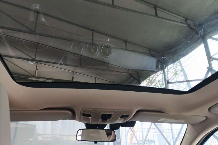 Used Mercedes-Benz GLA 2015 GLA 220 4MATIC Fashion Model Headliner