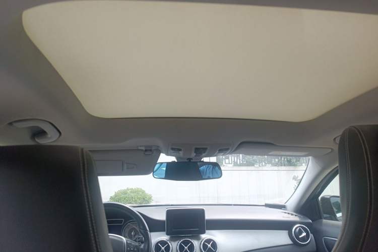 Used Mercedes-Benz GLA 2015 GLA 200 Sport Edition Headliner