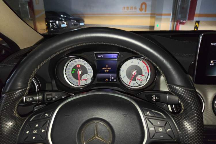 Used Mercedes-Benz GLA 2015 GLA 200 Fashion Model Instrument Cluster