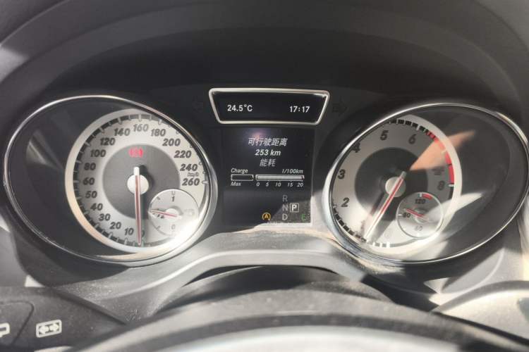 Used Mercedes-Benz GLA 2015 GLA 200 Fashion Model Instrument Cluster