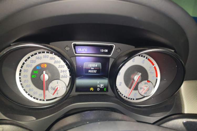 Used Mercedes-Benz GLA 2015 GLA 200 Fashion Model Instrument Cluster
