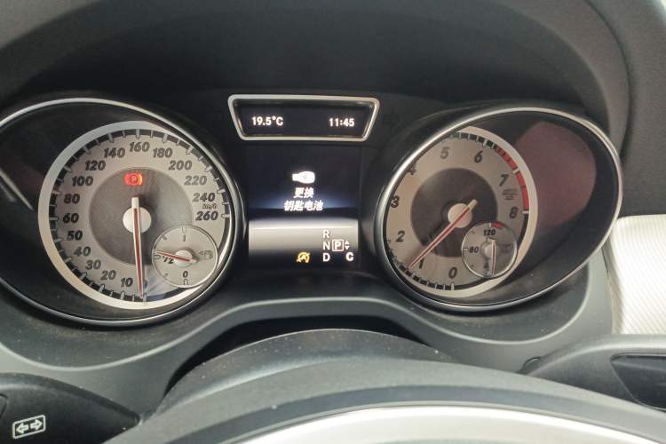 Used Mercedes-Benz GLA 2015 GLA 200 Fashion Model Instrument Cluster
