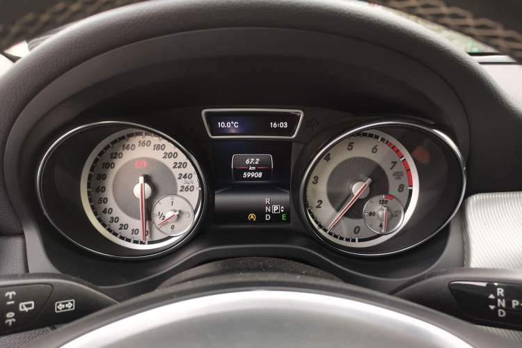 Used Mercedes-Benz GLA 2015 GLA 220 4MATIC Fashion Model Instrument Cluster