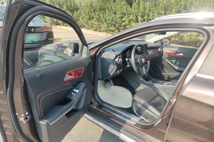 Used Mercedes-Benz GLA 2015 GLA 200 Fashion Model Interior 2