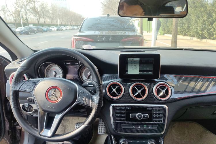 Used Mercedes-Benz GLA 2015 GLA 200 Fashion Model Interior 3