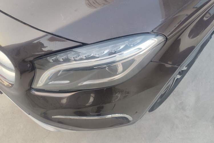 Used Mercedes-Benz GLA 2015 GLA 200 Fashion Model Left Front Headlight