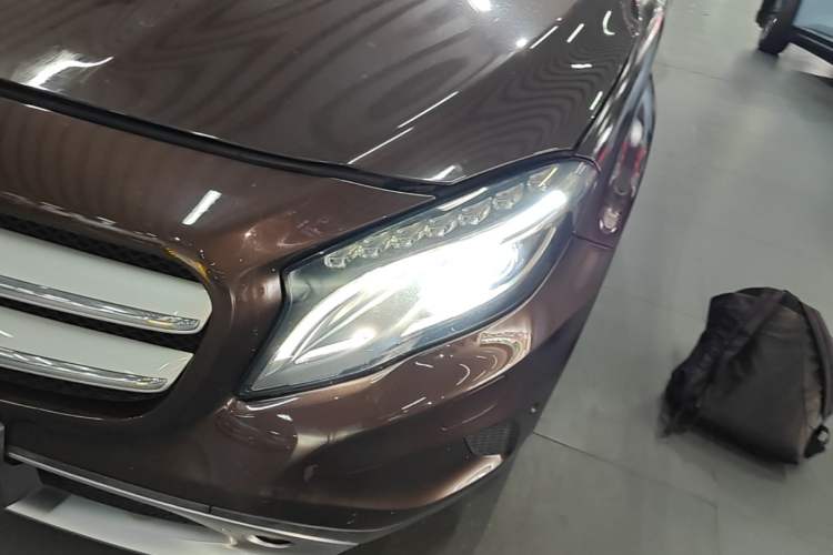 Used Mercedes-Benz GLA 2015 GLA 200 Fashion Model Left Front Headlight