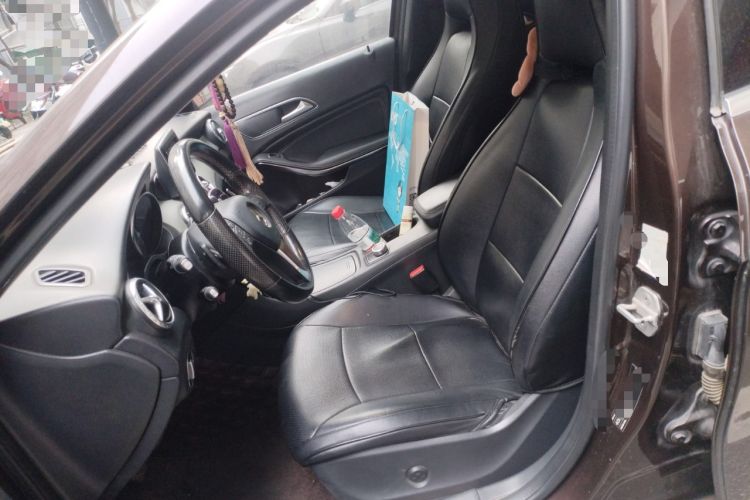 Used Mercedes-Benz GLA 2015 GLA 200 Sport Edition Left Front Seat