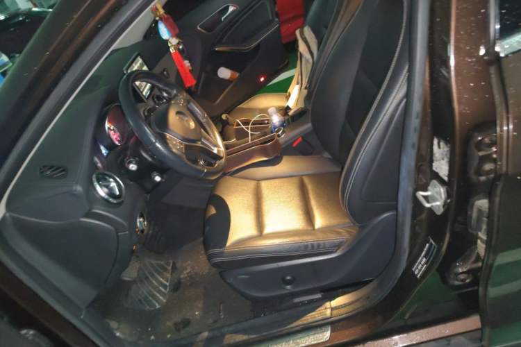 Used Mercedes-Benz GLA 2015 GLA 200 Fashion Model Left Front Seat