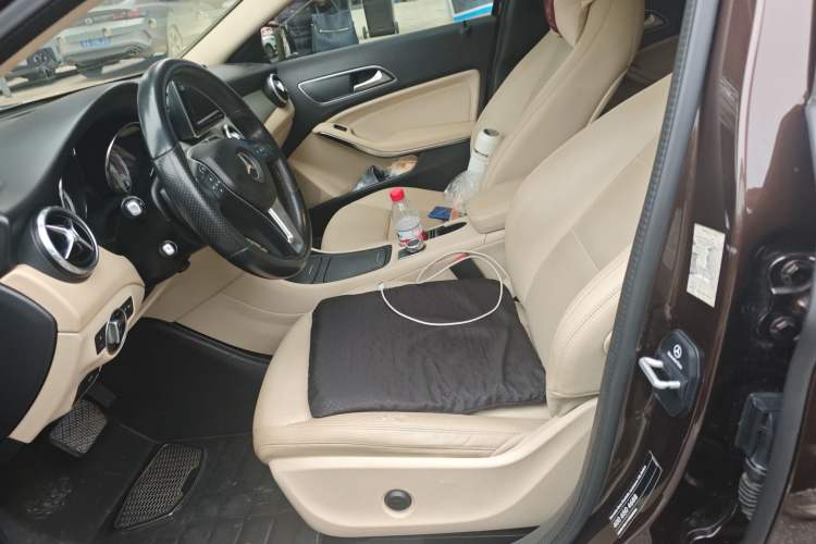 Used Mercedes-Benz GLA 2015 GLA 200 Sport Edition Left Front Seat