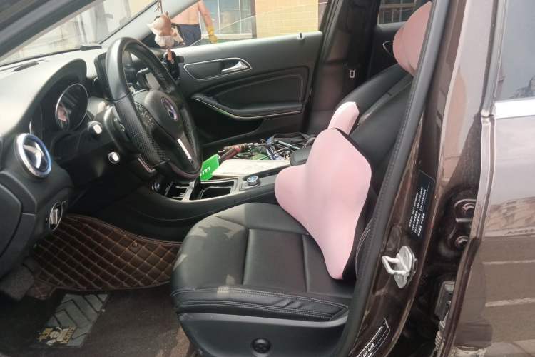 Used Mercedes-Benz GLA 2015 GLA 200 Sport Edition Left Front Seat