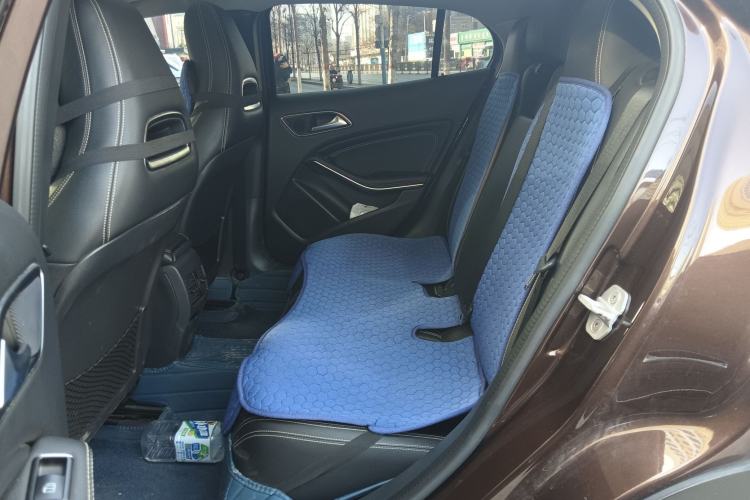 Used Mercedes-Benz GLA 2015 GLA 200 Fashion Model Left Rear Seat