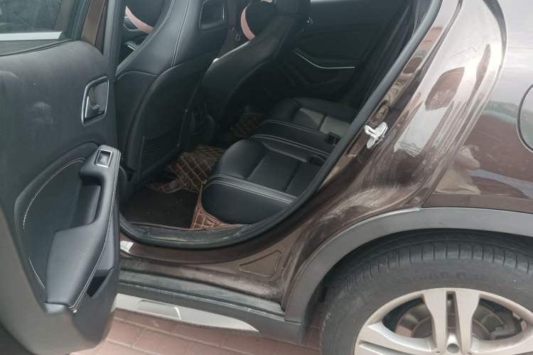 Used Mercedes-Benz GLA 2015 GLA 200 Sport Edition Left Rear Seat