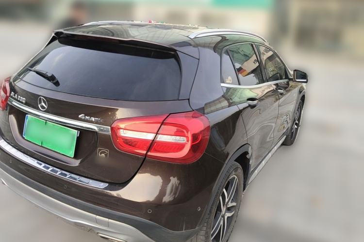 Used Mercedes-Benz GLA 2015 GLA 220 4MATIC Fashion Model Rear Right 45 Deg