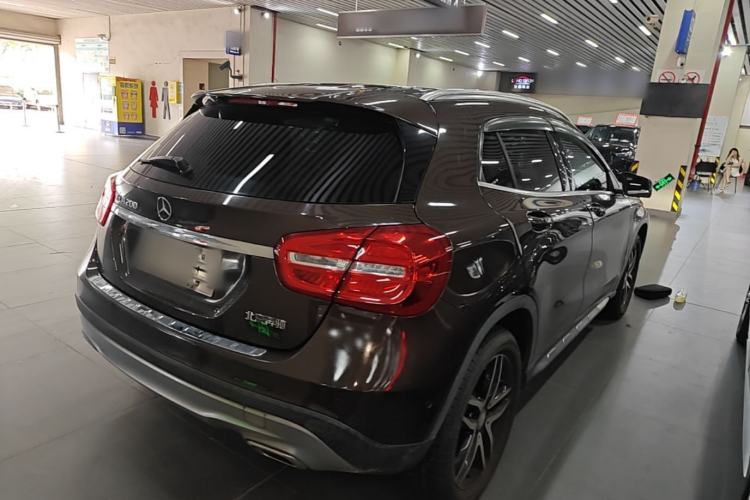 Used Mercedes-Benz GLA 2015 GLA 200 Fashion Model Rear Right 45 Deg