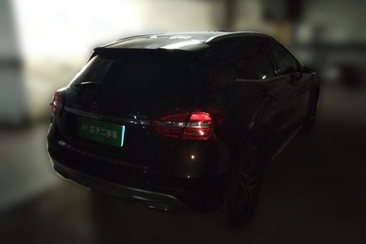 Used Mercedes-Benz GLA 2015 GLA 220 4MATIC Fashion Model Rear Right 45 Deg