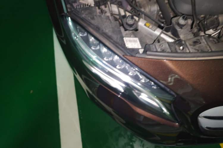 Used Mercedes-Benz GLA 2015 GLA 200 Fashion Model Right Front Headlight