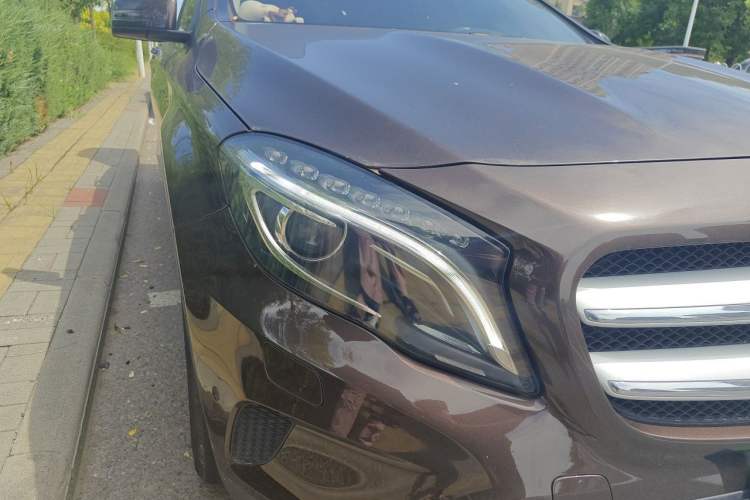 Used Mercedes-Benz GLA 2015 GLA 220 4MATIC Fashion Model Right Front Headlight