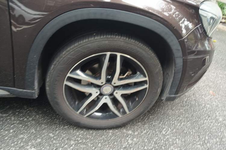 Used Mercedes-Benz GLA 2015 GLA 200 Fashion Model Right Front Wheel Hub