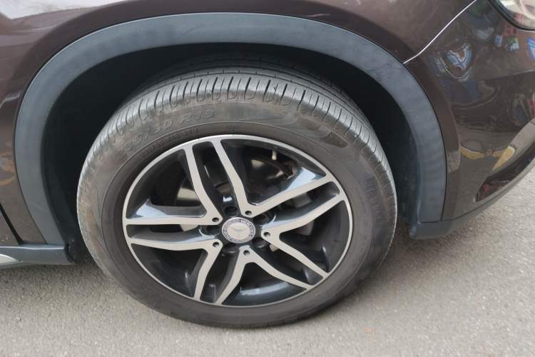 Used Mercedes-Benz GLA 2015 GLA 220 4MATIC Fashion Model Right Front Wheel Hub