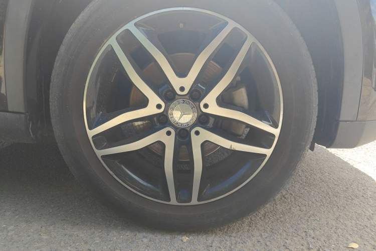 Used Mercedes-Benz GLA 2015 GLA 220 4MATIC Fashion Model Right Front Wheel Hub