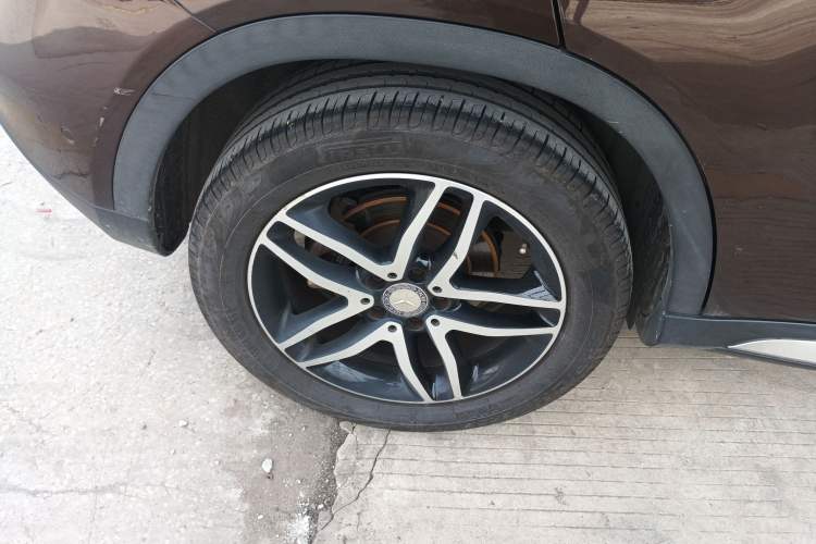 Used Mercedes-Benz GLA 2015 GLA 220 4MATIC Fashion Model Right Rear Wheel Hub