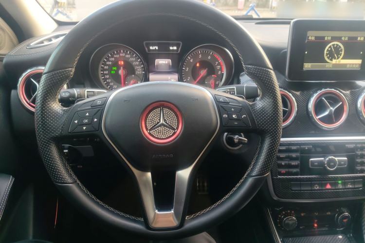 Used Mercedes-Benz GLA 2015 GLA 200 Fashion Model Steering Wheel