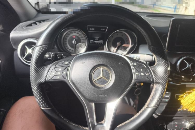 Used Mercedes-Benz GLA 2015 GLA 200 Fashion Model Steering Wheel
