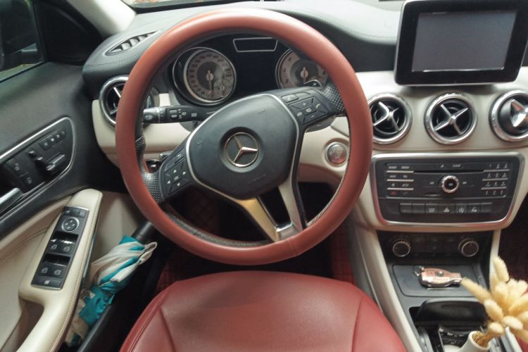 Used Mercedes-Benz GLA 2015 GLA 200 Fashion Model Steering Wheel