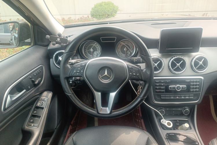 Used Mercedes-Benz GLA 2015 GLA 200 Sport Edition Steering Wheel
