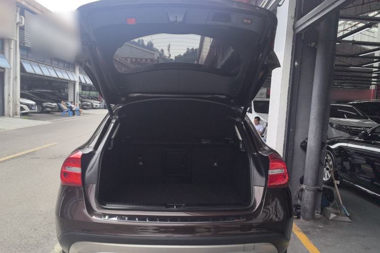 Used Mercedes-Benz GLA 2015 GLA 220 4MATIC Luxury Model Trunk