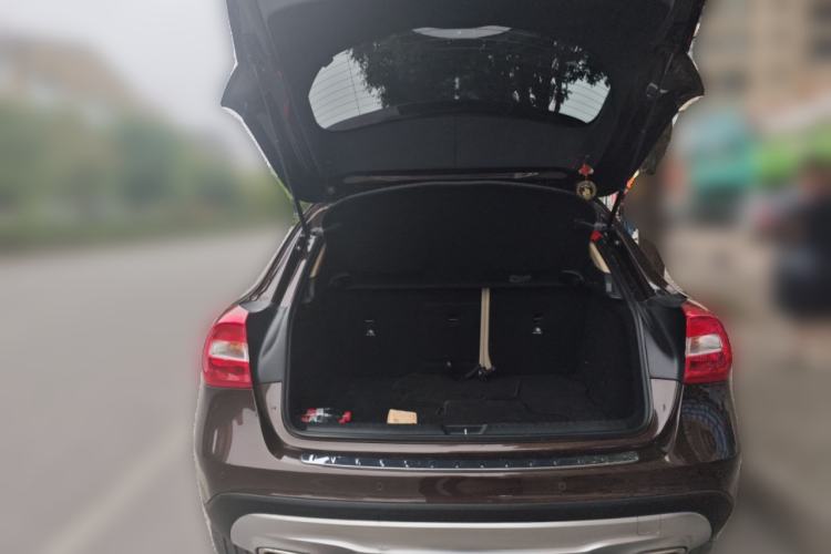 Used Mercedes-Benz GLA 2015 GLA 200 Sport Edition Trunk