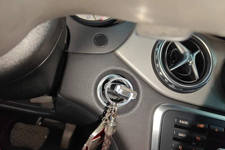 Used Mercedes-Benz GLA 2015 GLA 200 Fashion Model Vehicle Key