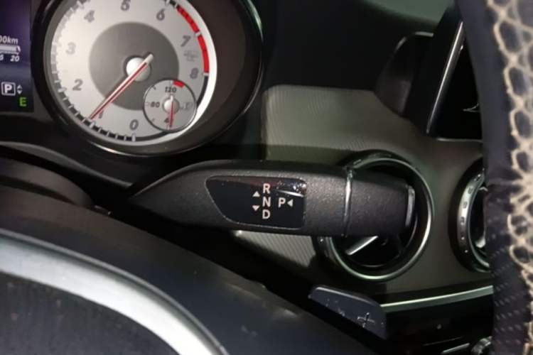 Used Mercedes-Benz GLA 2015 GLA 200 Sport Edition Gear Lever
