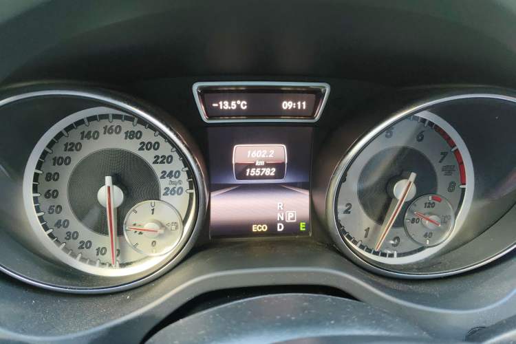 Used Mercedes-Benz GLA 2015 GLA 200 Instrument Cluster