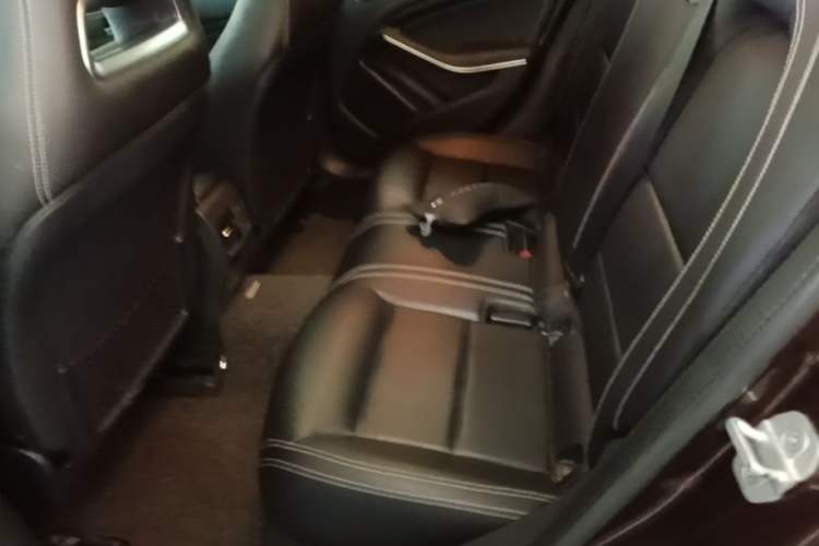 Used Mercedes-Benz GLA 2015 GLA 200 Sport Edition Left Rear Seat