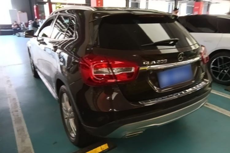 Used Mercedes-Benz GLA 2015 GLA 200 Sport Edition Rear Left 45 Deg