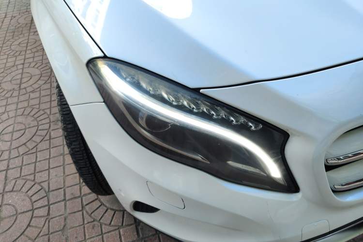 Used Mercedes-Benz GLA 2015 GLA 200 Right Front Headlight