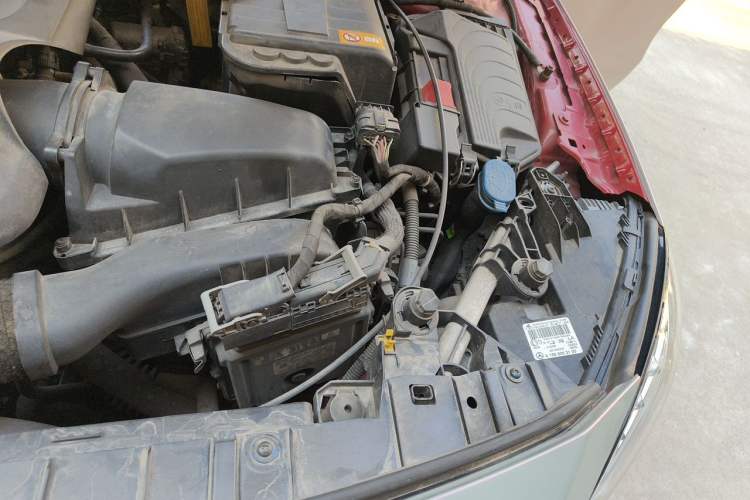 Used Mercedes-Benz GLA 2015 GLA 200 Fashion Model Engine Bay Left
