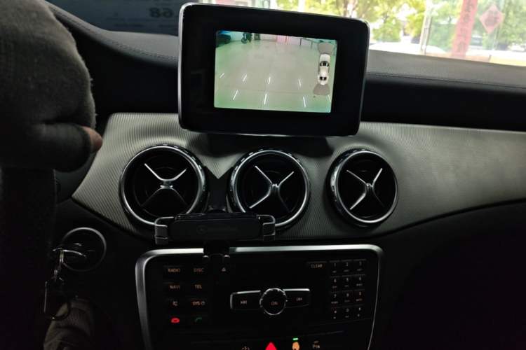 Used Mercedes-Benz GLA 2015 GLA 200 Fashion Model Audio And AC Panel