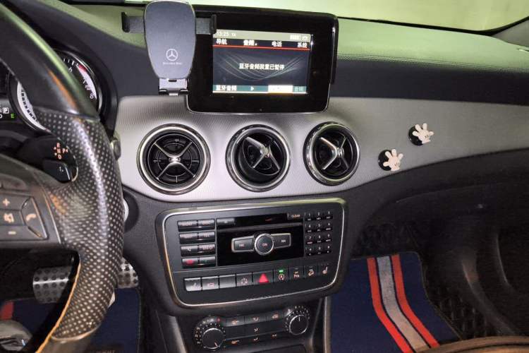 Used Mercedes-Benz GLA 2015 GLA 220 4MATIC Fashion Model Audio And AC Panel