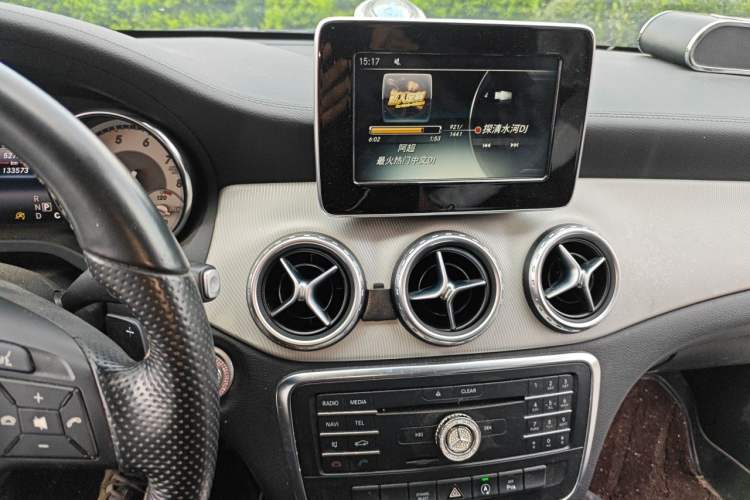 Used Mercedes-Benz GLA 2015 GLA 200 Fashion Model Audio And AC Panel