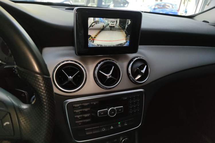 Used Mercedes-Benz GLA 2015 GLA 200 Audio And AC Panel